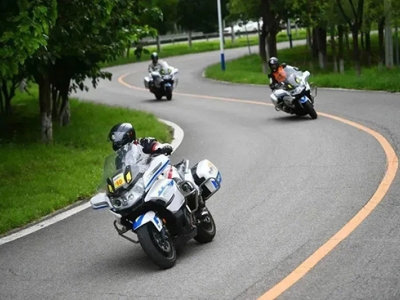 東方時尚摩托車駕照考試條件有哪些呢？